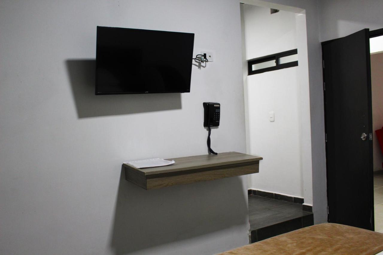 Hotel America 52 Rionegro Exterior photo