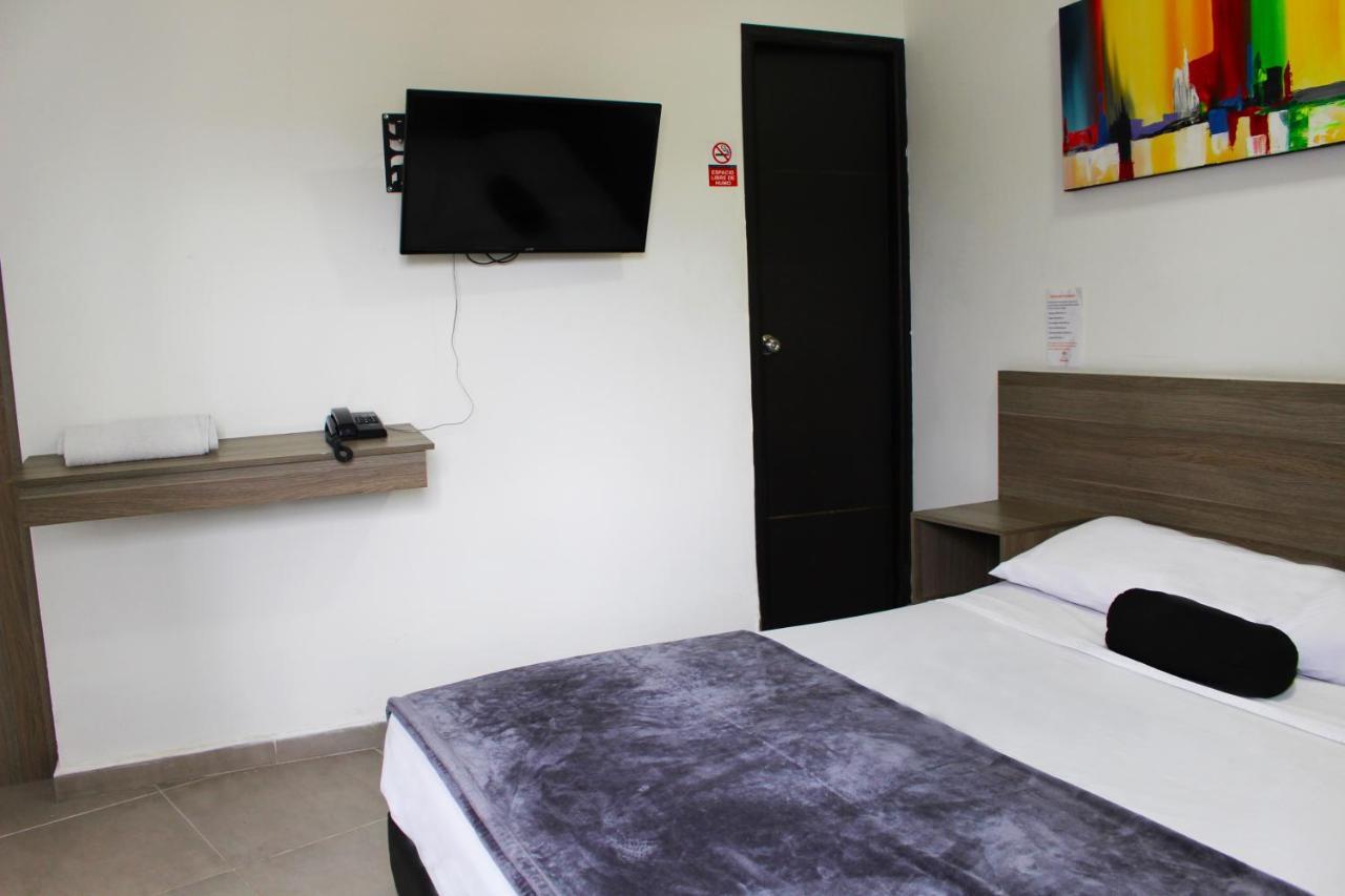 Hotel America 52 Rionegro Exterior photo